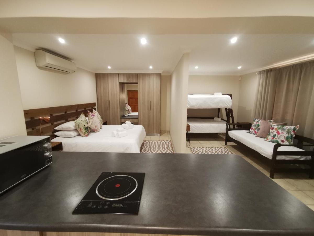 Guest Suites On Connor Bloemfontein Kültér fotó