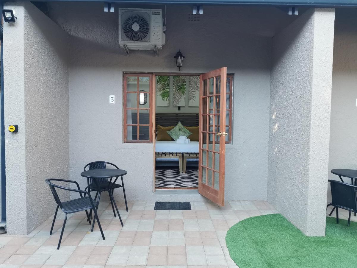 Guest Suites On Connor Bloemfontein Kültér fotó